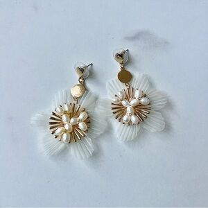 Elegant Gold White Floral Earrings